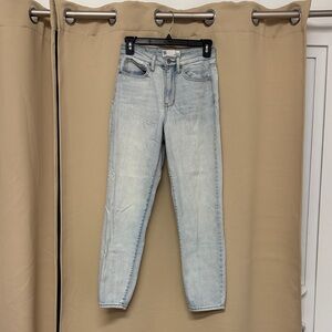 RSQ Vintage Mom Jean Light Wash Size 26
